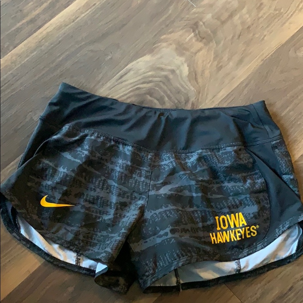 Nike Iowa Hawkeyes Crew Performance Shorts
